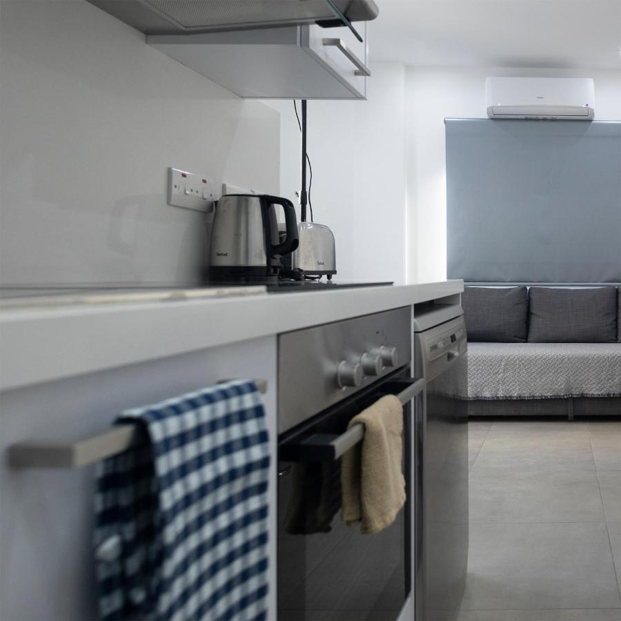 Lovely 2 Bed Apartment In Larnaca City Centre Esterno foto